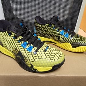 Xtep JLIN ONE, Size 7 Mens (fits like 7.5), Yellow/Black